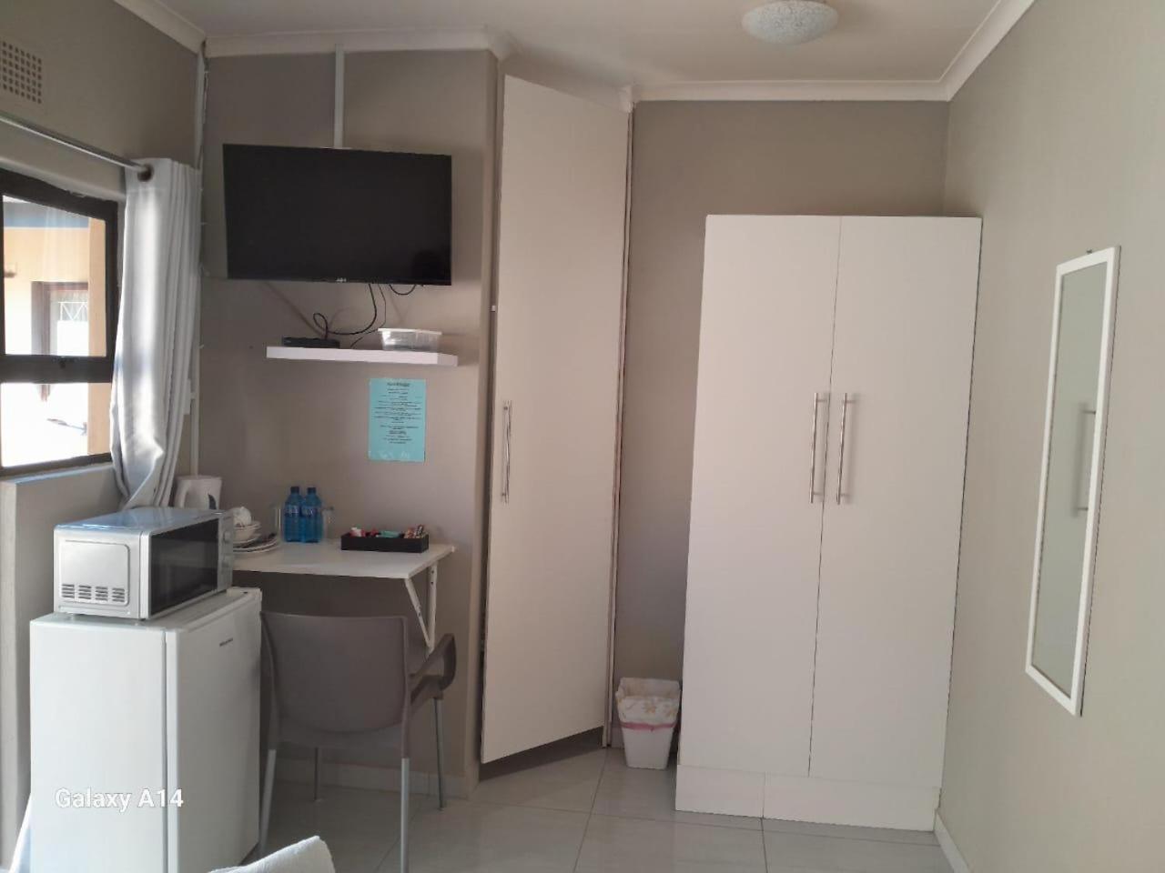 Nqabanqaba Acomodação com café da manhã Richards Bay Quarto foto