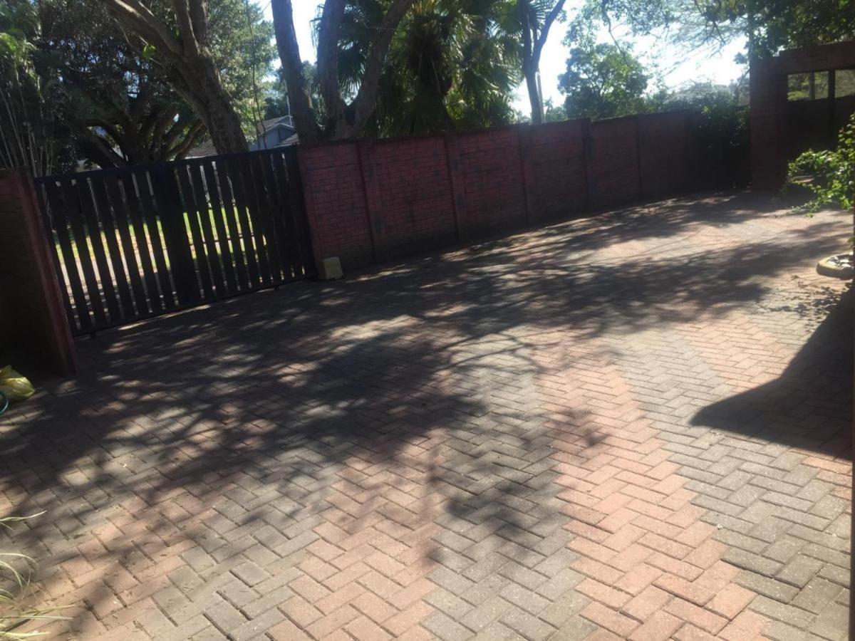 Nqabanqaba Acomodação com café da manhã Richards Bay Exterior foto